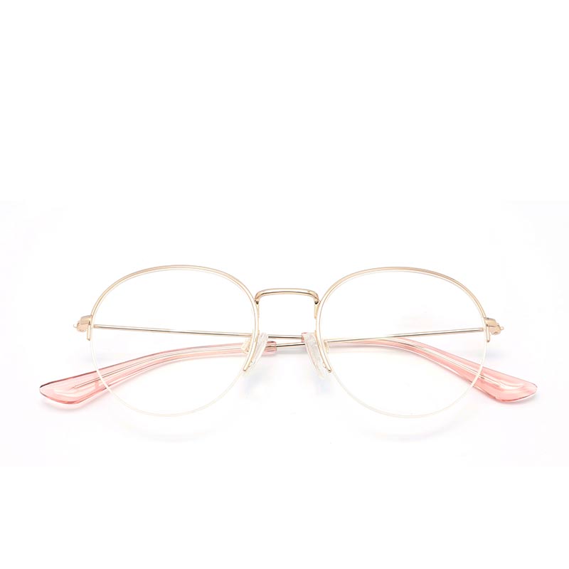 สีชมพูอ่อน