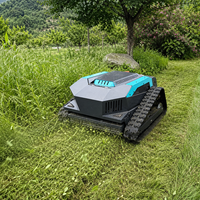 Robot tondeuse professionnel télécommandé à chenilles, moteur 4 temps à essence, pour la tonte agricole et la gestion de la végétation routière, optimisant le travail