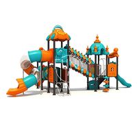 Prêt à être expédié, toboggan de jardin compact de haute qualité, fiable, de petite taille, résistant aux UV, sûr pour une utilisation à domicile dans la cour.