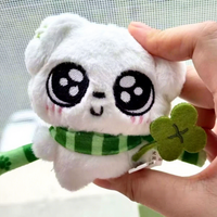 Porte-clés en peluche chiot trèfle à quatre feuilles exquis de dessin animé, jouets mignons en coton, petites poupées chien, cadeau pour enfants, vente en gros
