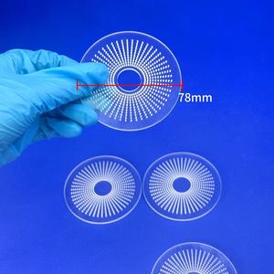 Plaque de verre de quartz percée au laser de haute précision, ronde, transparente, en silice fondue, avec micro-trous pour laboratoire - Product Image 1
