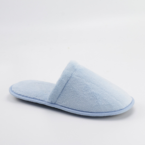 Suave y cómoda espuma de memoria Invierno cálido Coral Fleece Zapatillas de interior unisex Zapatillas de invitados para el hoga - Product Image 4