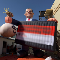 Homme d'affaires gonflable personnalisé avec sac à monnaie, ballon géant gonflable représentant un capitaliste pour activité publicitaire