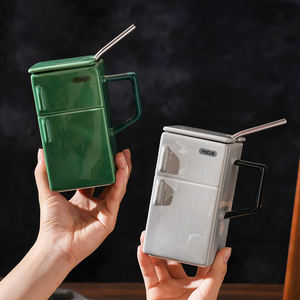 DD4326 Tasse à café en céramique rétro créative avec couvercle et paille, cadeau amusant pour couple de bureau - Product Image 4