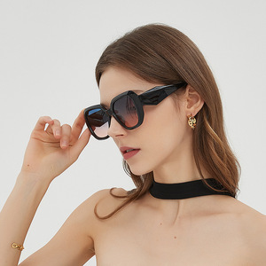 Lunettes de soleil style élégant 5471 grand cadre ovale niche argent verres argentés polarisés Hip Hop Anti-UV Spice Girls inspiré - Product Image 4