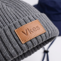 Bonnet d'hiver chaud personnalisé de couleur unie pour l'extérieur, avec logo personnalisé, pour femmes et hommes, style pêcheur classique, bonnet tricoté à revers pour le ski et les activités de plein air