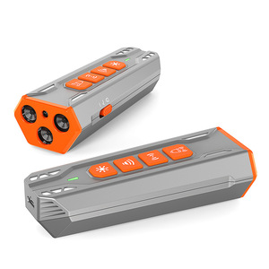 Entrenador ultrasónico para perros con tres cabezales y luz, dispositivo de entrenamiento para mascotas para uso en exteriores. - Product Image 2