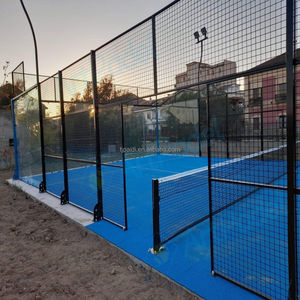 Pista de Pádel Panorámica para Exteriores Equipada con Acero Galvanizado, Vidrio Templado y Césped Artificial - Product Image 4