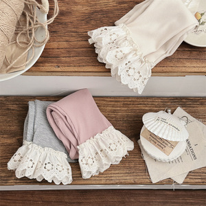 Vêtements d'hiver pour bébé de couleur unie, pantalons évasés en dentelle pour filles, leggings mignons en coton pour bébés, printemps et automne - Product Image 4