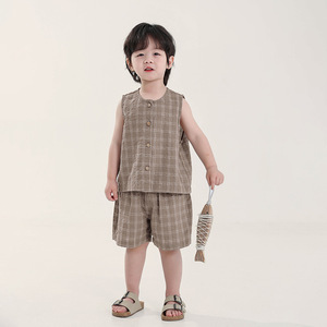 <span class=keywords><strong>New</strong></span> Fashion Baby Suit Jungen Sommer Casual Outfit Dünne karierte Weste und Shorts Zweiteiliges Set im koreanischen Stil für kleine Kinder - Product Image 4