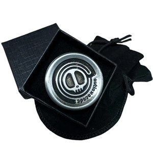 Devil Lid Đồ Chơi Con Quay Hồi Chuyển Đồ Chơi Giải Nén Ngón Tay Đồ Chơi Kim Loại Chống Căng Thẳng Ngón Tay EDC - Product Image 1