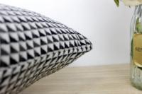 Housses de coussin 18x18 pour la décoration intérieure, motif triangle noir et blanc tissé, pour usage hôtelier