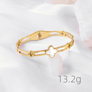 Bracelet Femme en Acier Inoxydable Haut de Gamme Vente en Gros Usine, Plaqué Or Noir, Motif Trèfle à Quatre Feuilles, Ne Ternit Pas - Product Image 5