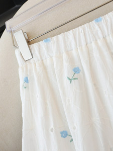 Nuova Gonna Lunga in Tulle Estiva 2026, <span class=keywords><strong>Bianca</strong></span> Ricamata con Ciliegie, Multistrato, Stile Vacanza Romantica - Product Image 3