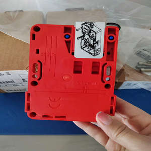 สวิตช์ล็อคประตูนิรภัย <span class=keywords><strong>TLS1</strong></span>-<span class=keywords><strong>GD2</strong></span> รุ่น 440G-T27121 ของแท้ใหม่แกะกล่อง - Product Image 3