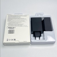 Pengisi Daya Cepat Universal 65W 3 Port USB C PD PPS Tahan Api ABS Aman untuk Samsung Galaxy S22 S23 S24 S25 S26