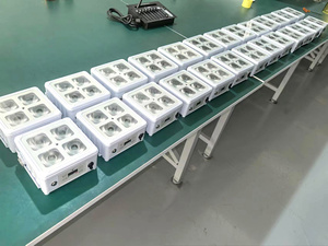 10 Piezas de Mini Focos LED Inalámbricos DMX con Batería, Resistentes al Agua IP65, con Control Remoto y por Aplicación Móvil, RGBWAUV, 16.7 Millones de Colores - Product Image 5