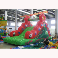 Mini toboggan gonflable Caterpillar toboggan enfants sautant toboggan rebond pas cher prix approvisionnement d'usine