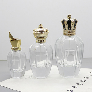 Flacons de parfum en verre transparent de forme irrégulière de 50 ml, flacons de pulvérisation cosmétique vides à clipser avec un design non emballé pour la recharge - Product Image 4