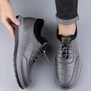Chaussures de sport décontractées en cuir pour hommes, style coréen, antidérapantes, résistantes à l'usure, pour étudiants - Product Image 4