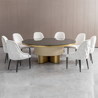 Table à manger moderne minimaliste en marbre avec revêtement en cuir cannelé et base en acier, mobilier de salle à manger haut de gamme pour la maison, l'hôtel et la villa