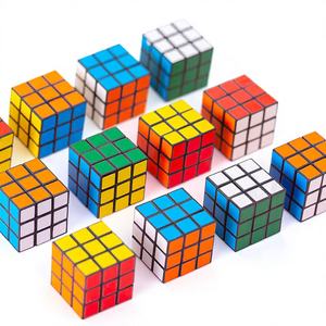 <span class=keywords><strong>Cubo</strong></span> 3x3 <span class=keywords><strong>da</strong></span> 3 cm con Portachiavi, Giocattolo Rompicapo Educativo per Bambini, <span class=keywords><strong>Cubo</strong></span> di <span class=keywords><strong>Rubik</strong></span> - Product Image 1
