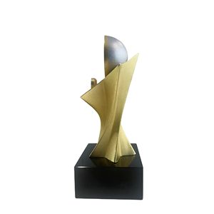 Nuovo arrivo personalizzato sfera d'oro Design europeo trofeo in resina artigianato personalizzato stella trofeo Souvenir decorazione della tavola - Product Image 2