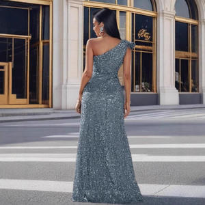 Nova Chegada Lantejoulas Inclinadas Ombro Sem Encosto Sem Mangas Longo <span class=keywords><strong>Prom</strong></span> Lantejoulas Prata Grande Vestido De Noite - Product Image 2