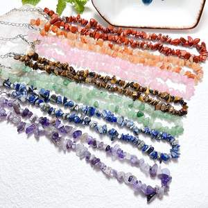 <span class=keywords><strong>Collier</strong></span> de pierres irrégulières en cristal d'améthyste pour femmes Chaîne de cou style mode Bijoux de pierre de Bohème - Product Image 4