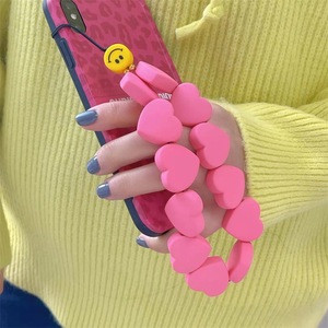 2026 Cordon anti-perte réglable pour téléphone portable en résine avec perles en forme <span class=keywords><strong>de</strong></span> cœur, breloque chaîne <span class=keywords><strong>de</strong></span> téléphone portable pour femme, bracelet <span class=keywords><strong>de</strong></span> poignet pour téléphone - Product Image 2