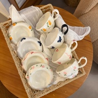 Tasse à café en céramique florale vintage avec soucoupe, ensemble créatif et exquis, design moderne, tasse à thé en porcelaine l'après-midi, verres à boire