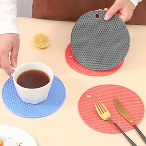 Wholesale Food Grade Silicone Honeycomb <b>Trivet</b> Mat Heat Resistant Non-slip Pot HolderCoaster for Kitchen Countertop Custom Logo - Product Image 2