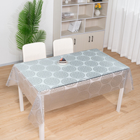Nappe rectangulaire transparente en PVC RNPT avec motifs floraux argentés entrelacés pour tables de restaurant et de banquet