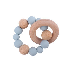 Bracelet de dentition personnalisable en bois de hêtre avec perles en silicone, jouet souple en forme d'anneau, cadeau de <span class=keywords><strong>naissance</strong></span> pour enfants, vente chaude - Product Image 4