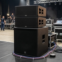 Pack audio complet disponible : enceintes, moniteurs de scène, table de mixage et flight case pour une commande tout-en-un