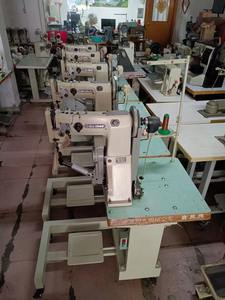 Máquina <span class=keywords><strong>de</strong></span> costura <span class=keywords><strong>de</strong></span> suela <span class=keywords><strong>de</strong></span> pared <span class=keywords><strong>de</strong></span> <span class=keywords><strong>segunda</strong></span> <span class=keywords><strong>mano</strong></span>, para muchos tipos <span class=keywords><strong>de</strong></span> material - Product Image 2