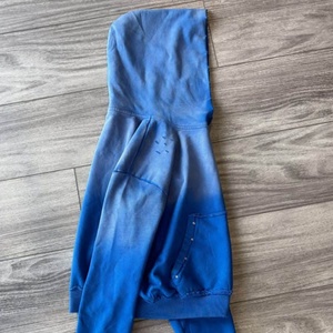 Sweat à capuche pour homme, coupe oversize et carrée, 420 GSM, noir uni, épaules tombantes, fermeture éclair entièrement métallique, délavé à l'acide et effet soleil. - Product Image 3