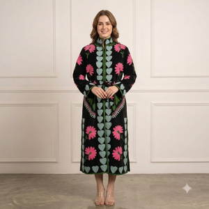 Manteau long élégant en velours noir, brodé à la main, finition raffinée, veste matelassée élégante pour l'hiver, respirante en coton - Product Image 1