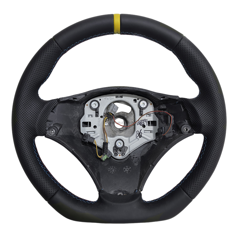 ชุด M + มีรูพาย + หนัง + ตะเข็บลายสีเหลือง