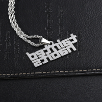 Collier en Acier Inoxydable Prénom Personnalisé Effet Découpé Argenté pour Femme avec Chaîne Cordon