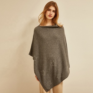 Design personnalisé hiver dame 90% laine 10% <span class=keywords><strong>cachemire</strong></span> <span class=keywords><strong>Poncho</strong></span> personnaliser logo femmes luxe chaud plaine tricoté Cape châle avec strass - Product Image 2