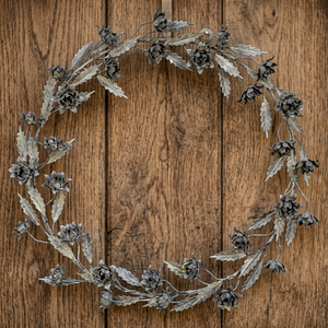 Corona Navideña Clásica de Metal, Flores Decorativas Hechas a Mano, Redonda, Sin Iluminación, Paquete Individual - Product Image 3