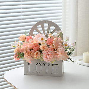 ช่อดอกกุหลาบประดิษฐ์ในกล่องรัก สำหรับตกแต่งบ้าน - Product Image 1