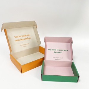 Caja de Regalo de Cartón Corrugado Kraft de Lujo con Logotipo Personalizado, Materiales Reciclados Premium, Grabado en Relieve, China Guangdong - Product Image 2