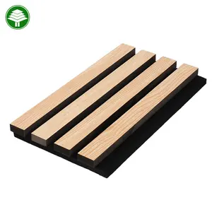 WPC slat ไม้พลาสติกคอมโพสิต slat PVC ฟิล์มต้องเผชิญกับกระดานอะคูสติก Acupanel สําหรับผนังพื้นหลัง