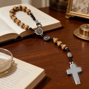 Bracelet chapelet vintage en bois, pendentif croix en alliage de cuivre marron clair, bijou unisexe, cadeau, origine Yiwu - Product Image 1