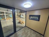Module de bureau extensible résistant aux intempéries avec porte de sécurité en acier, maisonnette préfabriquée pour espace de travail temporaire sur site