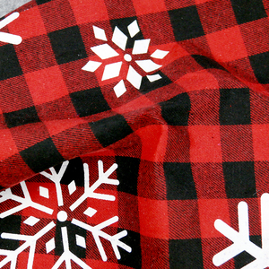 Falda para Árbol de Navidad de 48 Pulgadas, Diseño a Cuadros Rojos y Negros, con Copos de Nieve Impresos Personalizados, para Decoraciones Navideñas - Product Image 5