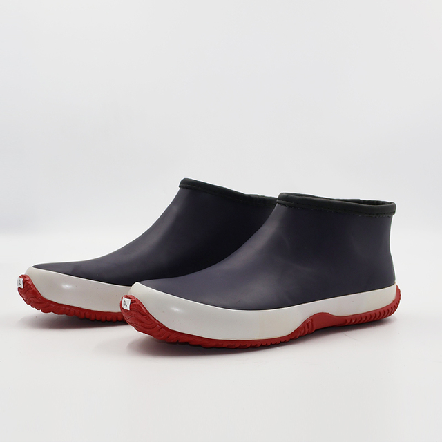Hot Selling Modern Design Gear Non Slip Bottom Waterproof Fabric Breathable Simple Rain Boots Rubber Rain Boot