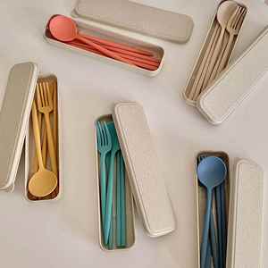 Juego de Cubiertos Portátil para Camping, Cuchara, Tenedor, Cuchillo y Palillos, en Estuche de Trigo, en Oferta - Product Image 4